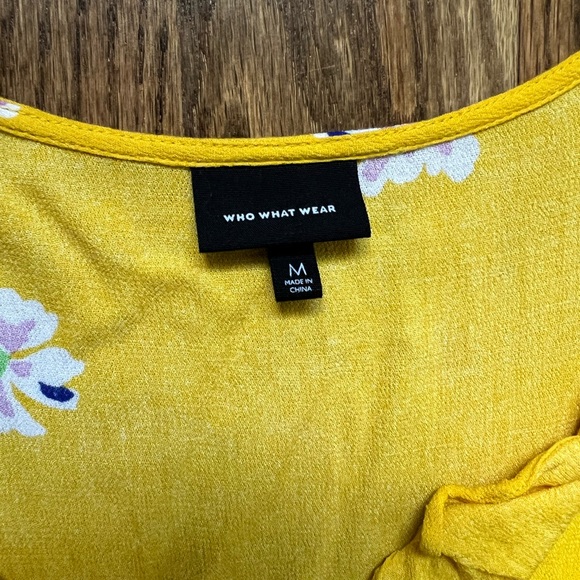 Yellow Who What Wear dress with floral details - Picture 4 of 4
